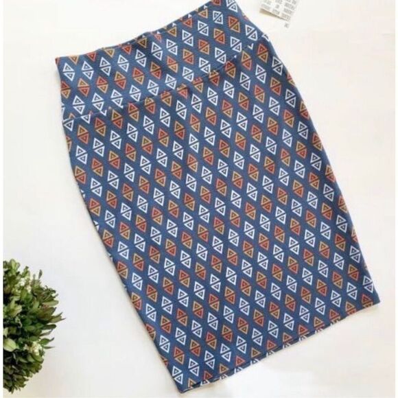 NWT Womens Lularoe Diamond Print Cassie Pencil Skirt - Sz S - Picture 2 of 3